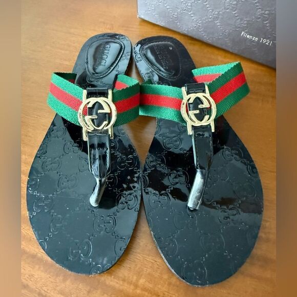 Gucci Double g leather sandals